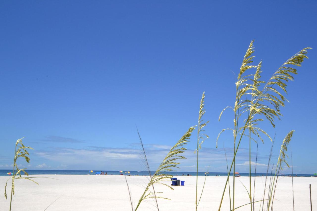 Waves 18 Lägenhet St. Pete Beach Exteriör bild